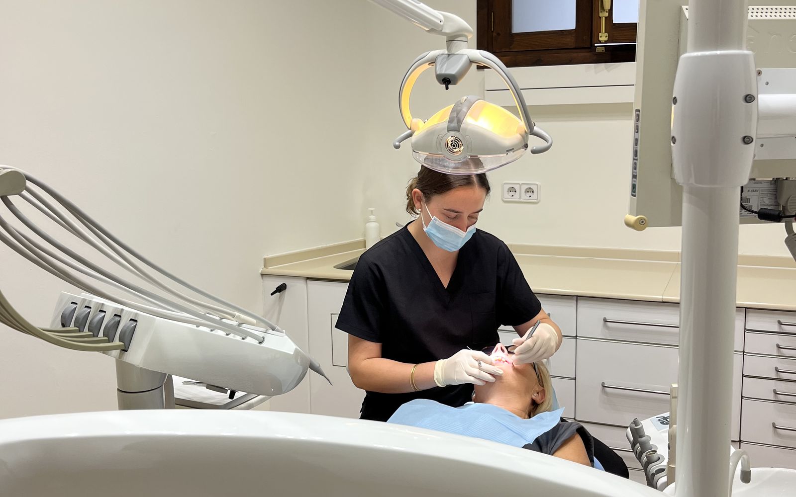 Limpieza dental profesional en Santa Maria del Camí